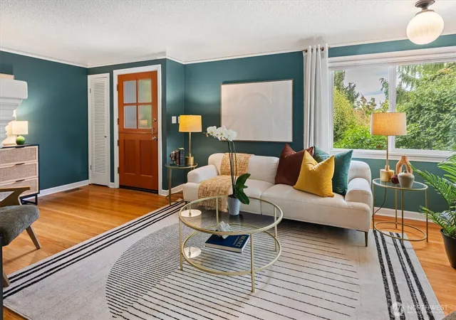 Photo 3 of Sale Pending at 7915 34th Avenue SW, Seattle, WA 98126 | MLS# NWM2583300 | Listing updated on 2026-09-23