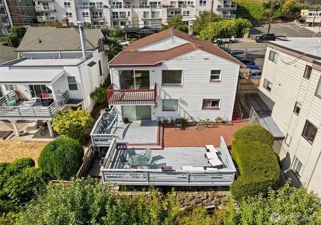 Photo 4 of House for sale at 1732 Dexter Ave N, Seattle, WA 98109 | MLS# NWM2583380 | Listing updated on 2026-09-17