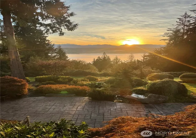 Photo 3 of Single family home for sale at 13748 242nd Avenue Ne, Woodinville, WA 98077 | MLS# NWM2583459 | Listing updated on 2026-09-17