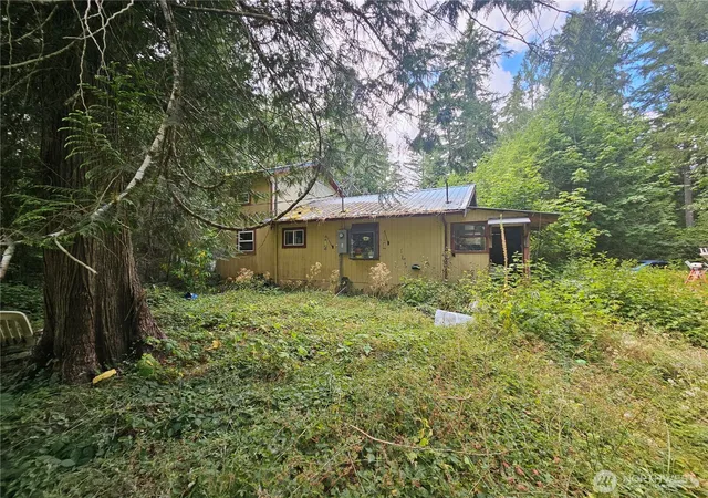 Single family home for sale at 960 Duckabush Rd, Brinnon, WA 98320 | MLS# NWM2583484