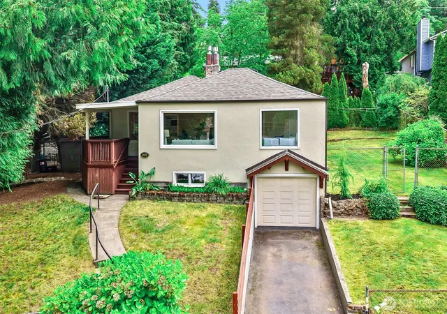 Photo 1 of Single family home for sale at 8800 Ravenna Ave Ne, Seattle, WA 98115 | MLS# NWM2583595 | Listing updated on 2026-09-29