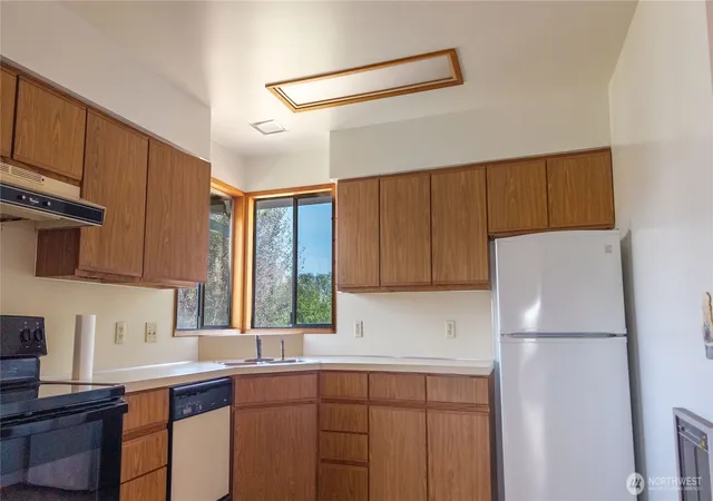Photo 4 of Single family home for sale at 121 Southwest St, Tonasket, WA 98855 | MLS# NWM2583616 | Listing updated on 2026-09-18