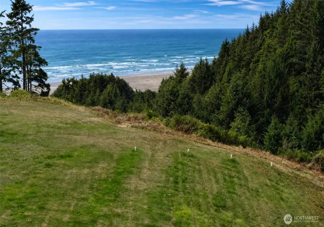 Photo 3 of Single family home for sale at 30 Chauncey Ln W, Pacific Beach, WA 98571 | MLS# NWM2583739 | Listing updated on 2026-09-17