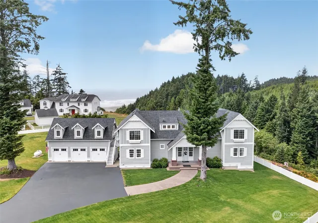 Photo 3 of Single family home for sale at 30 Chauncey Ln W, Pacific Beach, WA 98571 | MLS# NWM2583739 | Listing updated on 2026-09-17