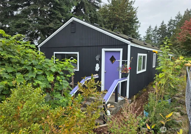 Photo 1 of Sale Pending at 1765 Stewart St, Shelton, WA 98584 | MLS# NWM2583763 | Listing updated on 2026-09-30