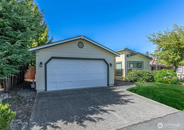 Photo 2 of Manufactured home for sale at 17712 19th Avenue Ct E, Spanaway, WA 98387 | MLS# NWM2583788 | Listing updated on 2026-09-25