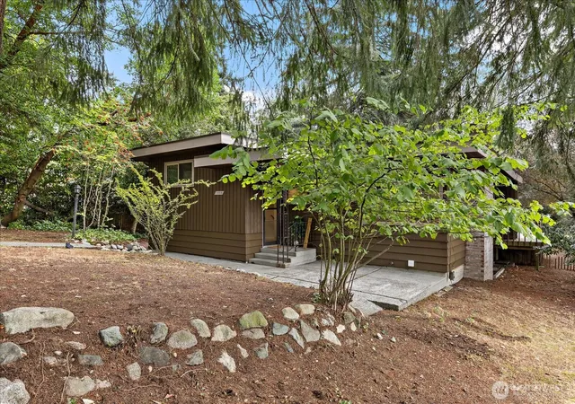 Photo 3 of Single family home for sale at 12216 12th Avenue S, Seattle, WA 98168 | MLS# NWM2583835 | Listing updated on 2026-09-18
