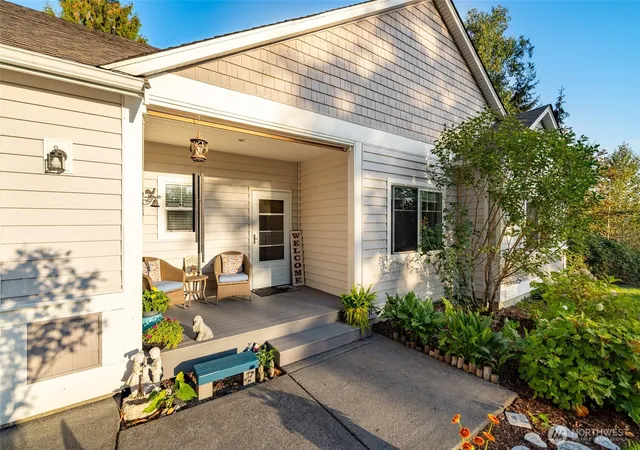 Photo 4 of Sale Pending at 7915 Renic Dr, Sedro Woolley, WA 98284 | MLS# NWM2583946 | Listing updated on 2026-09-26