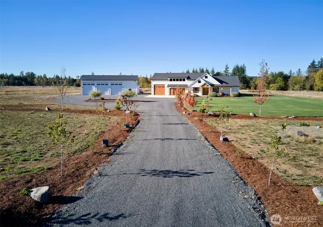 Single family home for sale at 422 Park Rd, Winlock, WA 98596 | MLS# NWM2584075