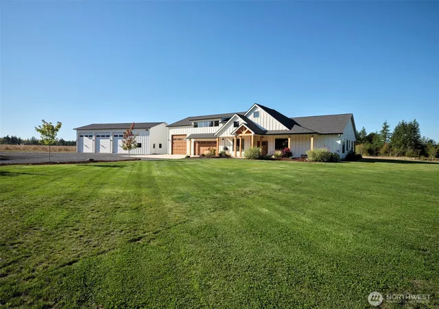 Photo 3 of Single family home for sale at 422 Park Rd, Winlock, WA 98596 | MLS# NWM2584075 | Listing updated on 2026-09-23