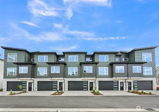 Townhouse for sale at 217 Prince Ave #105, Bellingham, WA 98226 | MLS# NWM2584081