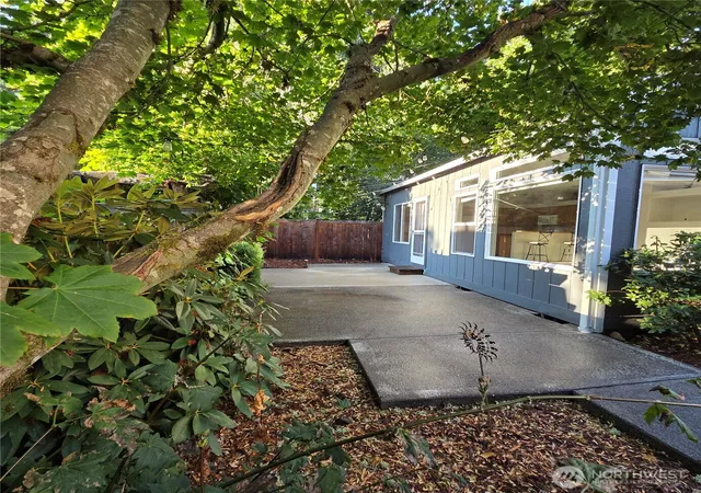 Photo 3 of Single family home for sale at 6039 Bryanston Ln Se, Lacey, WA 98513 | MLS# NWM2584228 | Listing updated on 2026-09-18