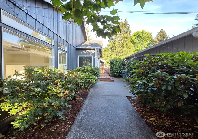 Photo 3 of Single family home for sale at 6039 Bryanston Ln SE, Lacey, WA 98513 | MLS# NWM2584228 | Listing updated on 2026-09-18