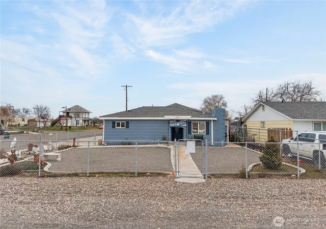 Photo 3 of Single family home for sale at 232 6th Avenue, Mabton, WA 98935 | MLS# NWM2584489 | Listing updated on 2026-09-18