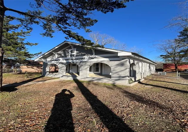 Photo 2 of Single family home for sale at 304 N Broadway St, Broken Bow, OK 74728 | MLS# 1183784 | Listing updated on 2026-09-16