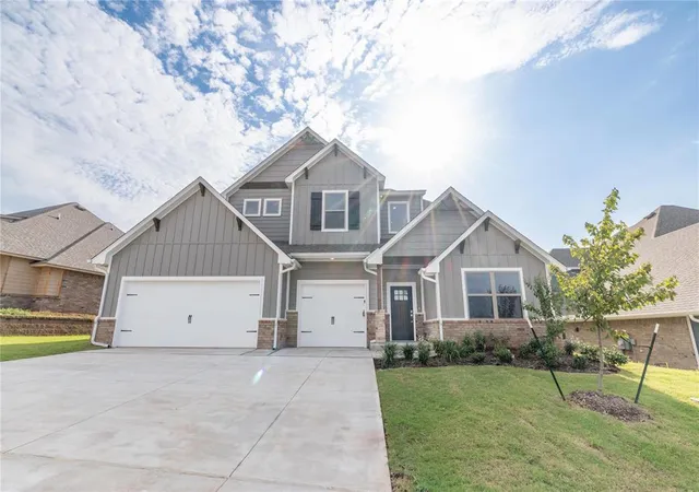 Photo 2 of Single family home for sale at 3017 Arbor Hl Dr, Edmond, OK 73034 | MLS# 1206166 | Listing updated on 2026-09-16
