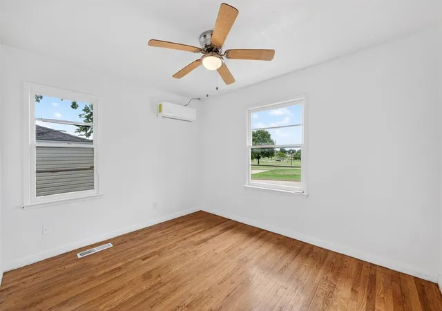 Photo 3 of Sale Pending at 509 E Kerr Dr, Oklahoma City, OK 73110 | MLS# 1221790 | Listing updated on 2026-09-21