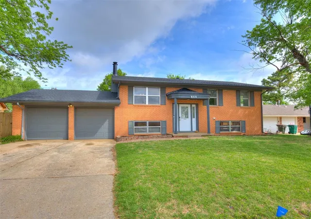 Photo 1 of Single family home for sale at 649 W Beam Ave, Yukon, OK 73099 | MLS# 1222525 | Listing updated on 2026-09-15