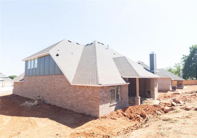Photo 3 of Single family home for sale at 3209 Broadmoore Dr, Oklahoma City, OK 73160 | MLS# 1225464 | Listing updated on 2026-09-16