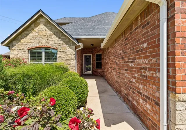 Photo 3 of Single family home for sale at 8421 Nw 126th Street, Oklahoma City, OK 73142 | MLS# 1229785 | Listing updated on 2026-09-18