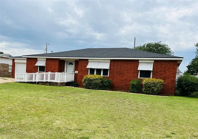 Photo 2 of Single family home for sale at 211 N Park Rd, Hobart, OK 73651 | MLS# 1233271 | Listing updated on 2026-09-16