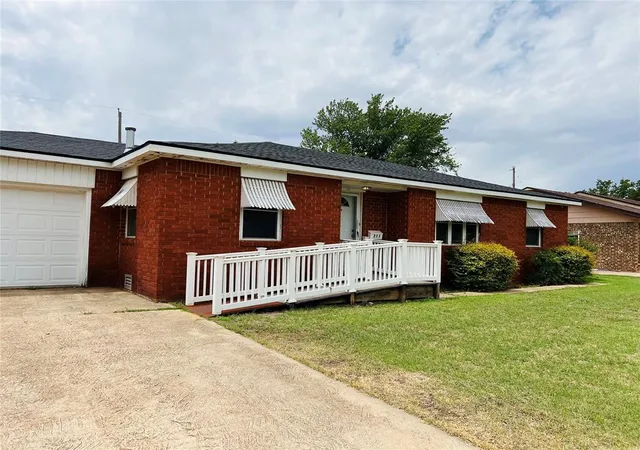 Photo 3 of Single family home for sale at 211 N Park Rd, Hobart, OK 73651 | MLS# 1233271 | Listing updated on 2026-09-16