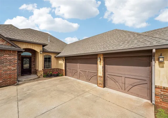Photo 3 of Single family home for sale at 1720 NE 25th Street, Moore, OK 73160 | MLS# 1233807 | Listing updated on 2026-09-16
