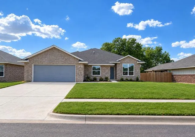 Photo 1 of Single family home for sale at 3404 Hickorystick Dr, Chickasha, OK 73018 | MLS# 1235443 | Listing updated on 2026-09-18