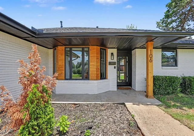 Photo 2 of Sale Pending at 106 Briarwood St, Moore, OK 73160 | MLS# 1237888 | Listing updated on 2026-09-17