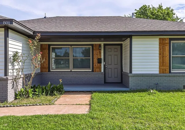 Photo 2 of Sale Pending at 801 Ne 32nd Street, Oklahoma City, OK 73105 | MLS# 1240056 | Listing updated on 2026-09-17