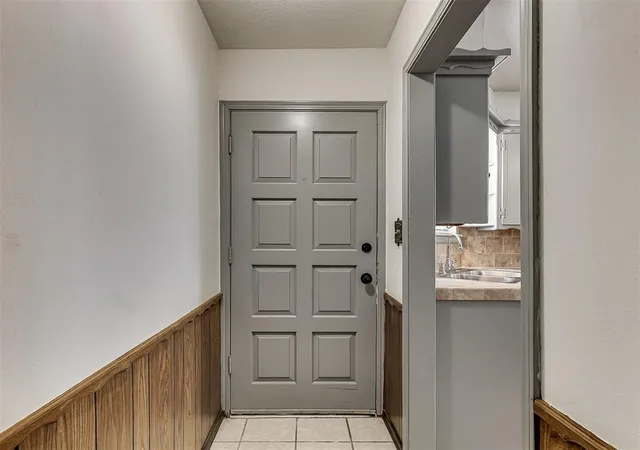 Photo 3 of Single family home for sale at 2525 Sw 69th Street, Oklahoma City, OK 73159 | MLS# 1241225 | Listing updated on 2026-09-16