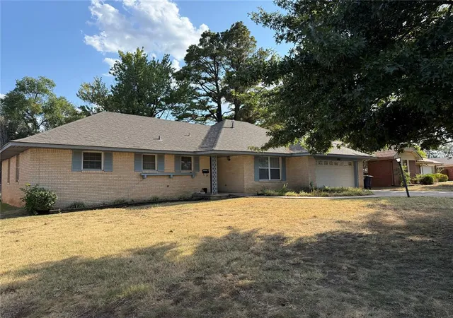 Photo 3 of Sale Pending at 1205 Charles Dr, Shawnee, OK 74804 | MLS# 1241512 | Listing updated on 2026-09-16