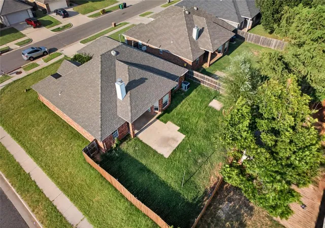Photo 4 of Single family home for sale at 732 SW 155th Place, Oklahoma City, OK 73170 | MLS# 1241581 | Listing updated on 2026-09-17