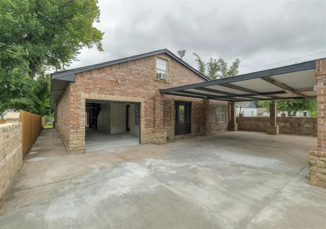 Photo 3 of Single family home for sale at 337 Se 48th Street, Oklahoma City, OK 73129 | MLS# 1241597 | Listing updated on 2026-09-16