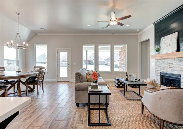 Photo 4 of Sale Pending at 4825 Sand Lily Ln, Edmond, OK 73034 | MLS# 1241663 | Listing updated on 2026-09-17
