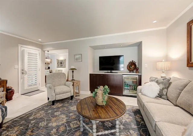 Photo 2 of Single family home for sale at 16 Windbrook Sq, Norman, OK 73072 | MLS# 1241869 | Listing updated on 2026-09-27