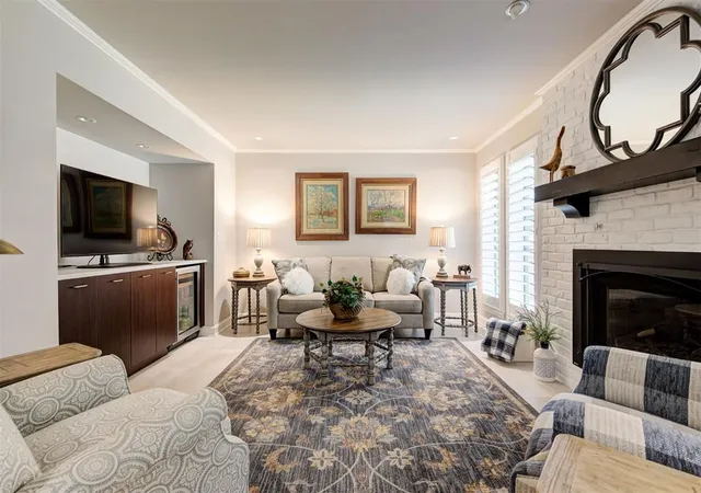 Photo 3 of Single family home for sale at 16 Windbrook Sq, Norman, OK 73072 | MLS# 1241869 | Listing updated on 2026-09-27