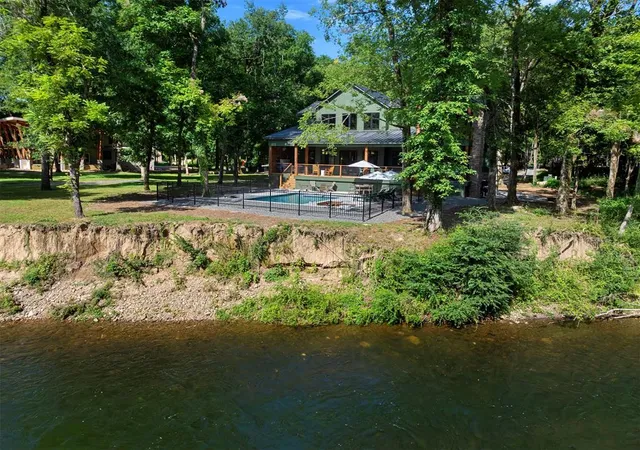 Photo 4 of Sale Pending at 33 Green Mallard Trl, Broken Bow, OK 74728 | MLS# 1242223 | Listing updated on 2026-09-16