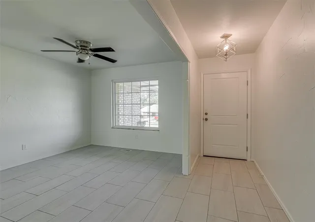 Photo 3 of Single family home for sale at 1520 Winding Crk Rd, Moore, OK 73160 | MLS# 1242732 | Listing updated on 2026-09-17