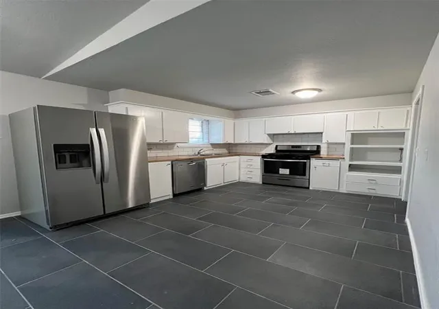 Photo 3 of Single family home for sale at 7440 NW 5th Terrace, Oklahoma City, OK 73127 | MLS# 1243381 | Listing updated on 2026-09-17
