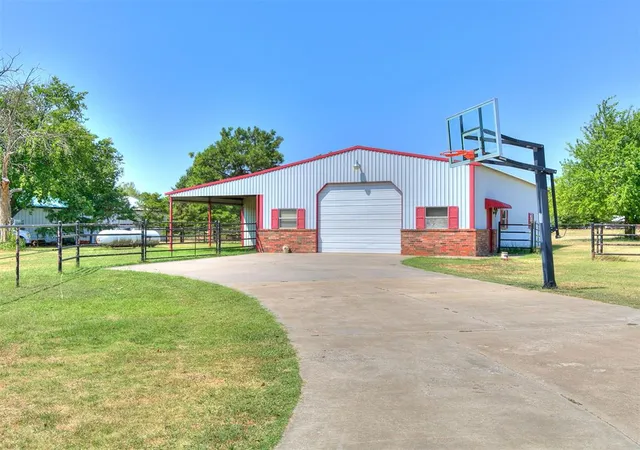 Photo 3 of Single family home for sale at 5401 Castle Ridge Dr, Mustang, OK 73064 | MLS# 1243562 | Listing updated on 2026-10-05