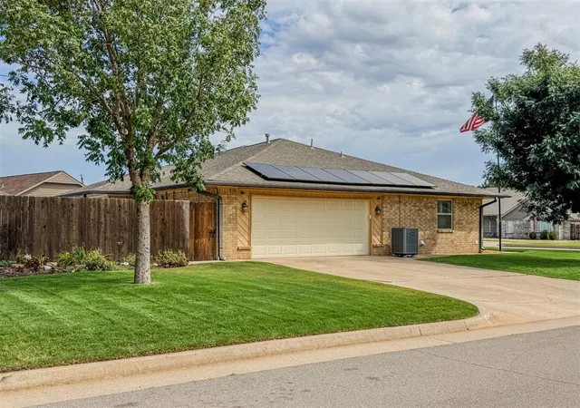 Photo 1 of Single family home for sale at 10001 Thompson Ave, Yukon, OK 73099 | MLS# 1245622 | Listing updated on 2026-09-16