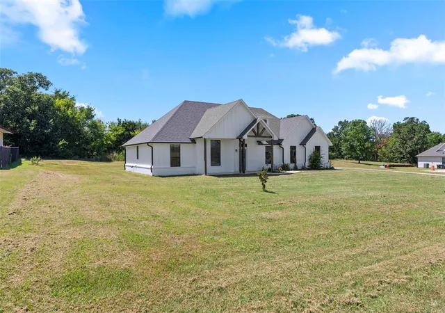 Photo 2 of Single family home for sale at 11939 County Road 3513 Loop, Ada, OK 74820 | MLS# 1246008 | Listing updated on 2026-09-16