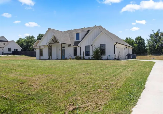 Photo 4 of Single family home for sale at 11939 County Road 3513 Loop, Ada, OK 74820 | MLS# 1246008 | Listing updated on 2026-09-16
