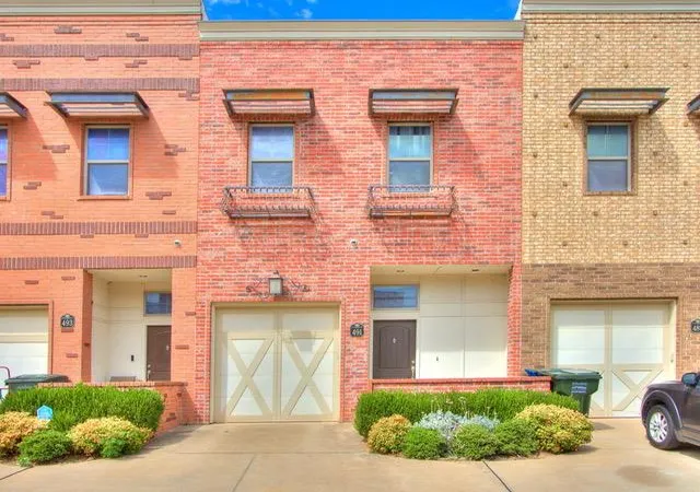 Photo 2 of Townhouse for sale at 491 S Fretz Ave, Edmond, OK 73003 | MLS# 1246023 | Listing updated on 2026-09-17
