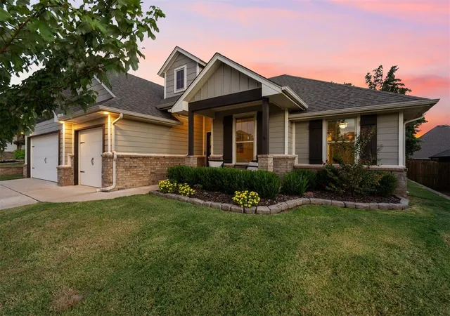 Photo 2 of Single family home for sale at 8008 Mimosa Dr, Edmond, OK 73034 | MLS# 1246242 | Listing updated on 2026-09-17