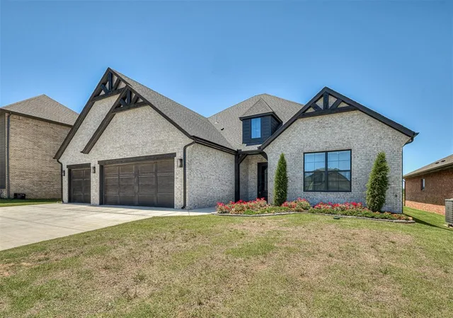Photo 2 of Single family home for sale at 2217 Los Angeles Ave, Edmond, OK 73034 | MLS# 1246335 | Listing updated on 2026-09-17