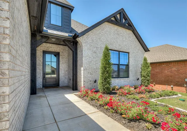 Photo 3 of Single family home for sale at 2217 Los Angeles Ave, Edmond, OK 73034 | MLS# 1246335 | Listing updated on 2026-09-17