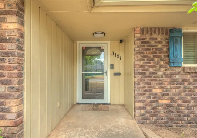 Photo 4 of Single family home for sale at 3121 Nw 62Nd St, Oklahoma City, OK 73112 | MLS# 1246704 | Listing updated on 2026-09-18