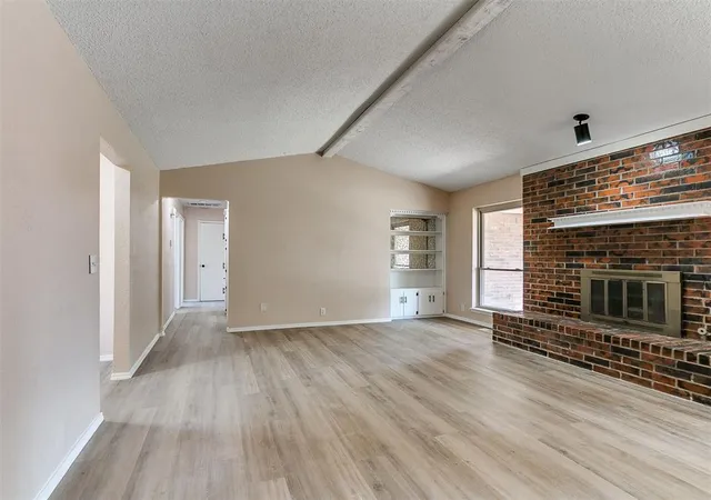 Photo 3 of Sale Pending at 1016 S Neptune Rd, Edmond, OK 73003 | MLS# 1246873 | Listing updated on 2026-09-18